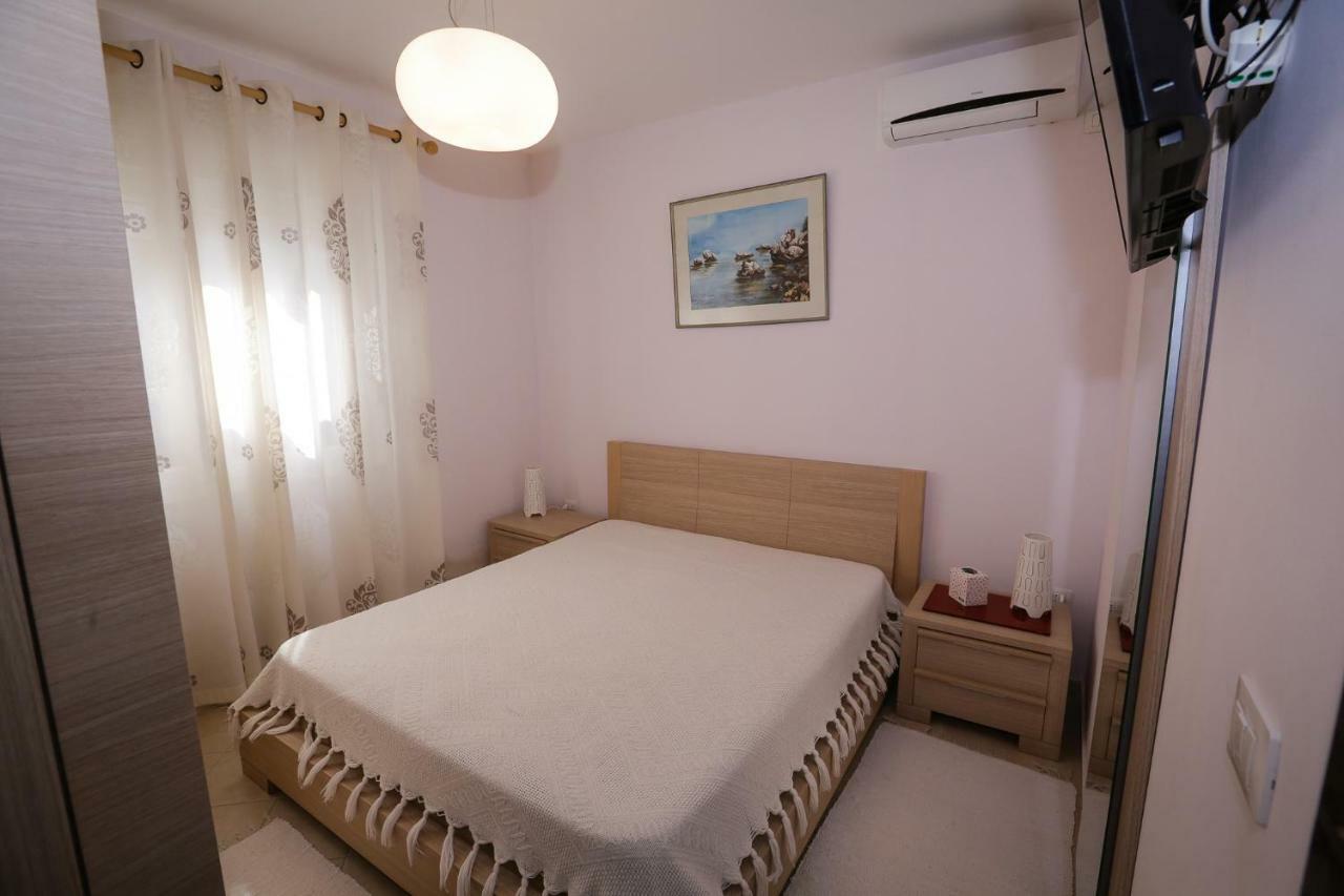 Pine-Tree Apt W/ Private Garden 50 M From The Sea ゴーレム エクステリア 写真