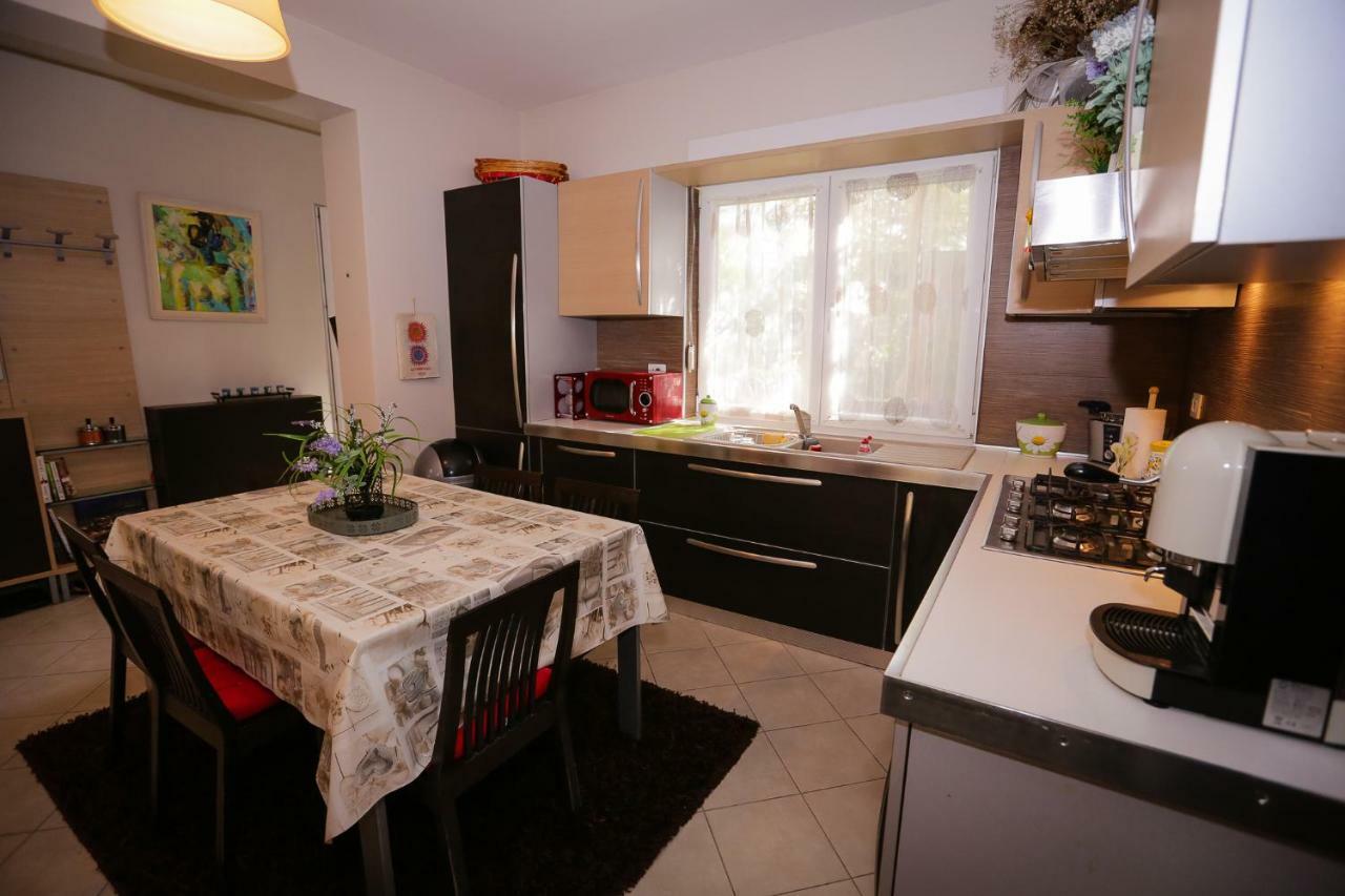 Pine-Tree Apt W/ Private Garden 50 M From The Sea ゴーレム エクステリア 写真